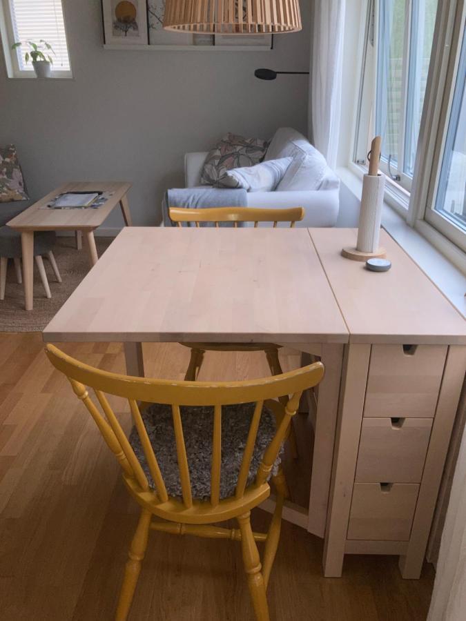 Tiny Grey House With Loft, 15 Min From City Center غوتنبرغ المظهر الخارجي الصورة