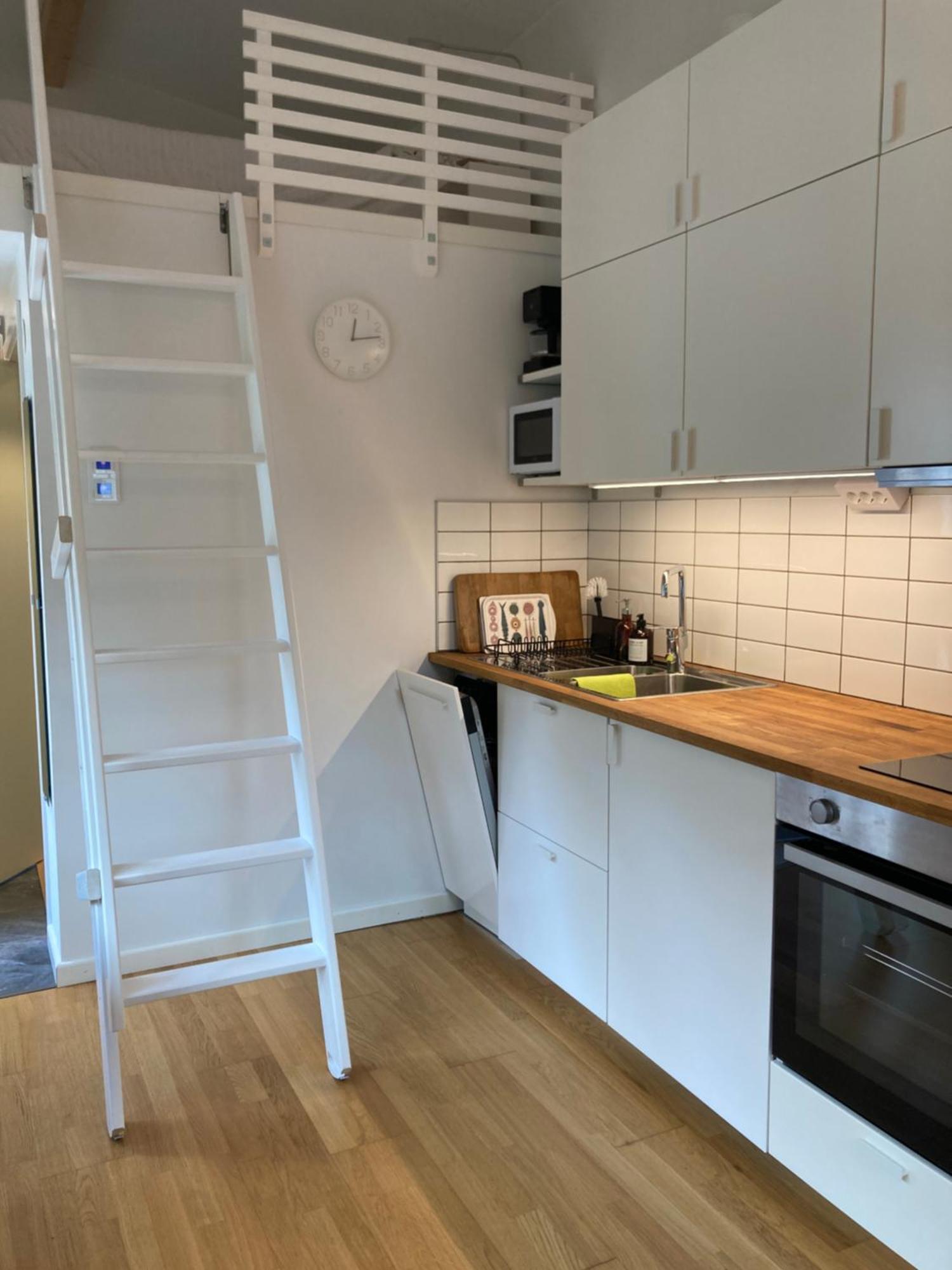 Tiny Grey House With Loft, 15 Min From City Center غوتنبرغ المظهر الخارجي الصورة