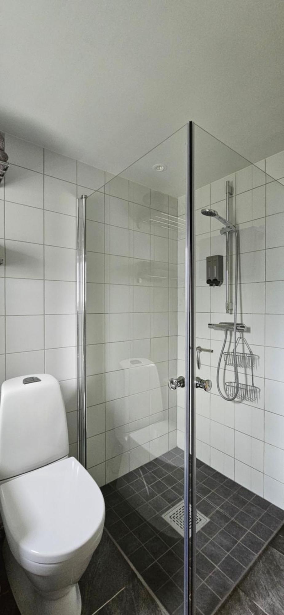 Tiny Grey House With Loft, 15 Min From City Center غوتنبرغ المظهر الخارجي الصورة